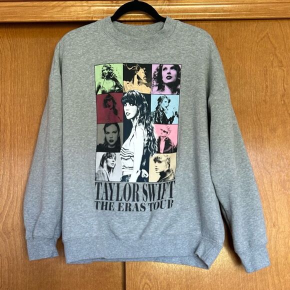 Taylor Swift The Eras Tour Graphic Pullover Crewneck Sweatshirt Grey Size Large - Picture 1 of 7